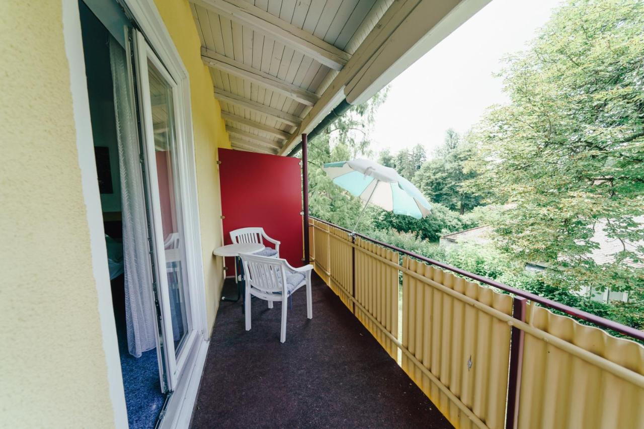 Gaestehaus Frank Hotel Velden am Woerthersee Exterior photo